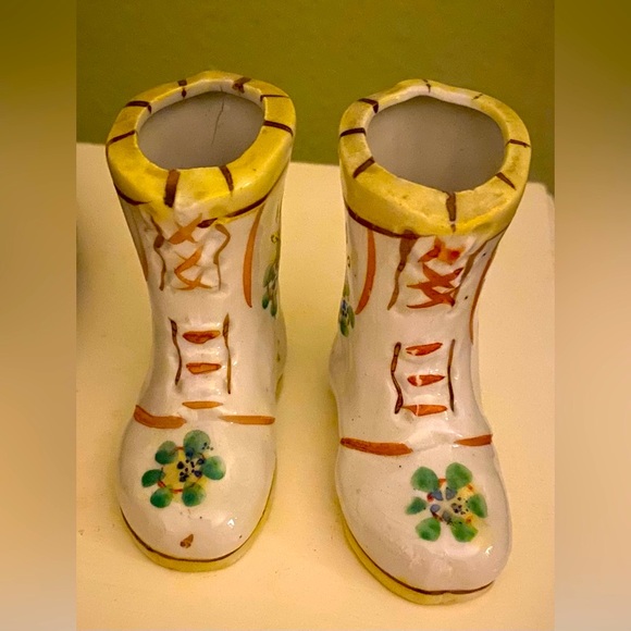 Rare Vintage (1945-1951) Made in Occupied Japan Porcelain Flowered Booties - Picture 1 of 7
